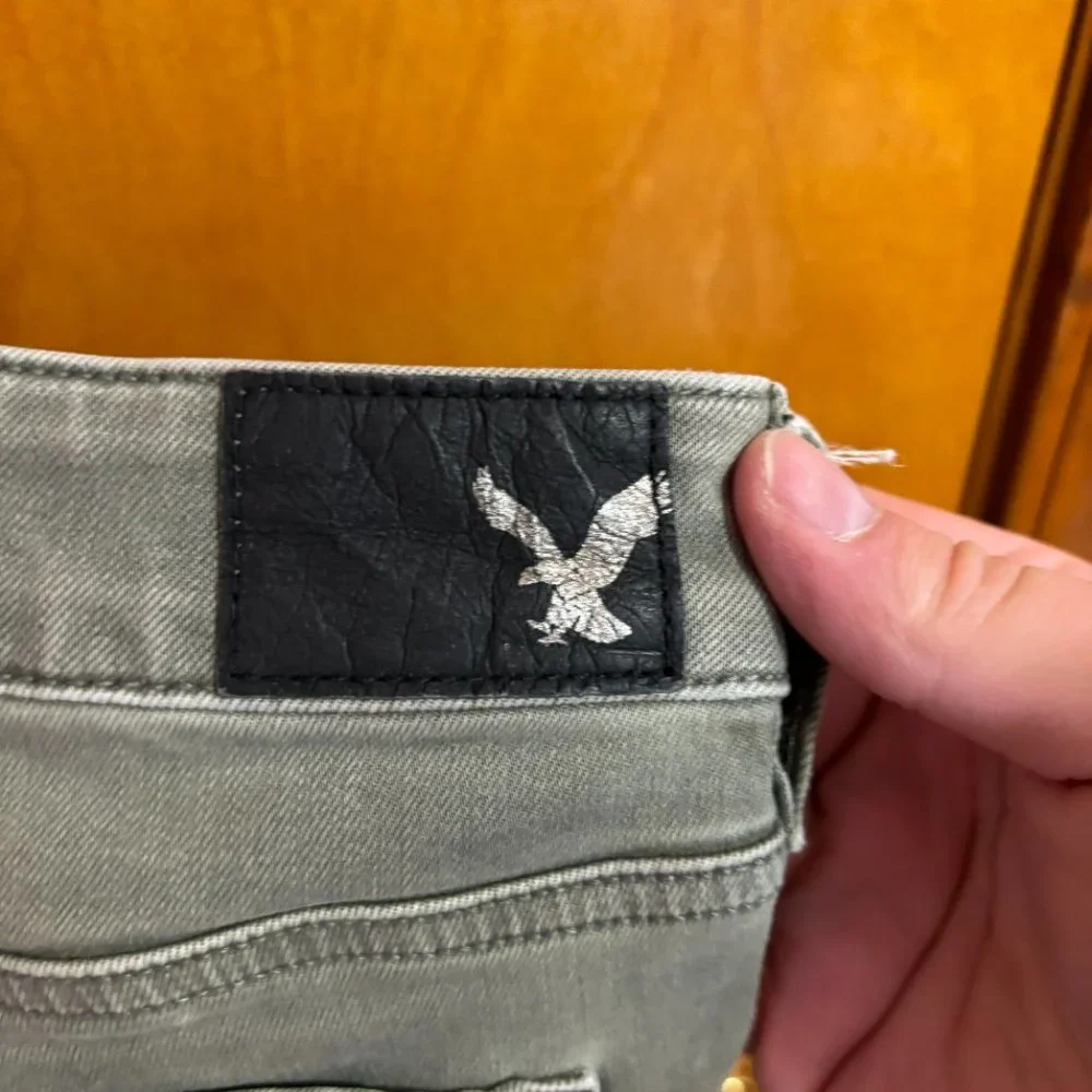 AMERICAN EAGLE JEANS 4 Green‎ Super Stretch Distressted